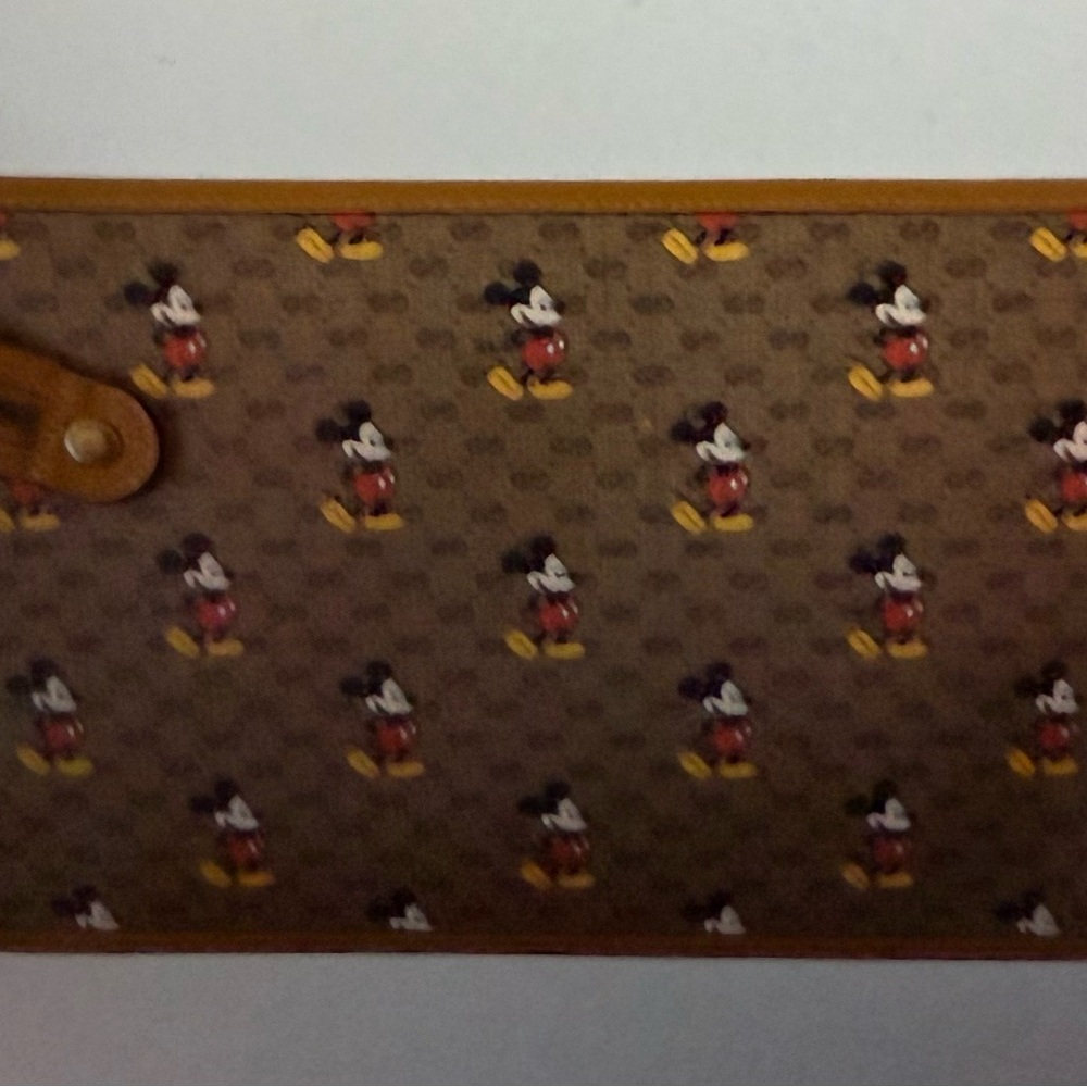 Gucci, new with tags in‎ original box, GG canvas, Mickey Mouse pouch clutch bag - Picture 4 of 12